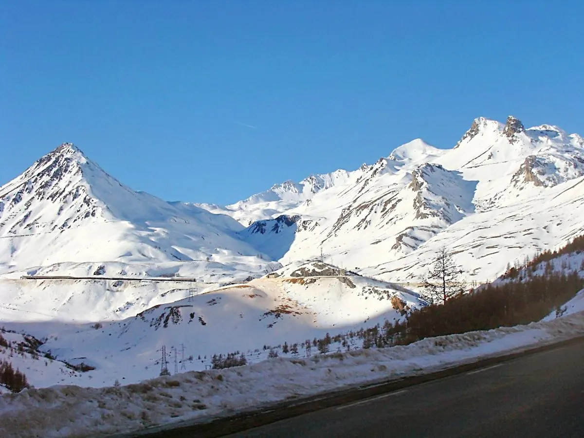 Apartment Appartement Cosy Avec Vue Sur Montagne A Le Monetier Les Bains 75M² Cheminee France