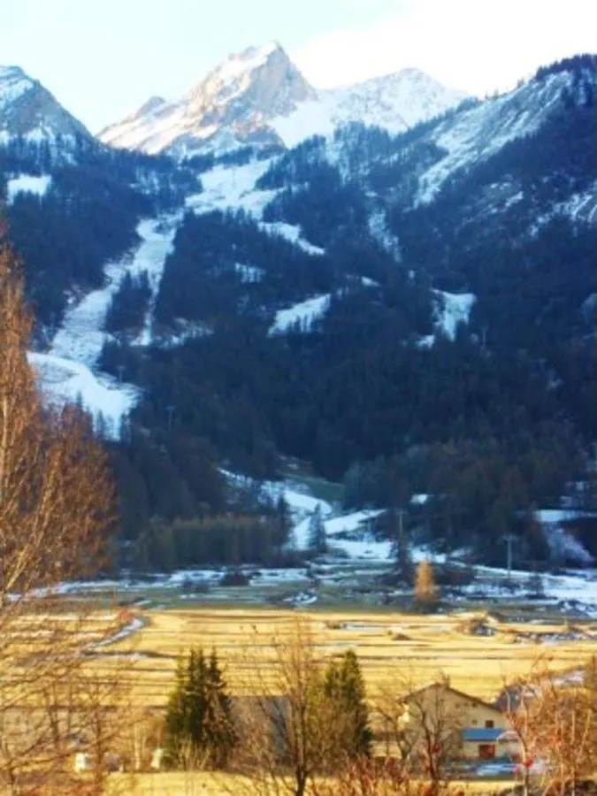 Apartment Appartement Cosy Avec Vue Sur Montagne A Le Monetier Les Bains 75M² Cheminee